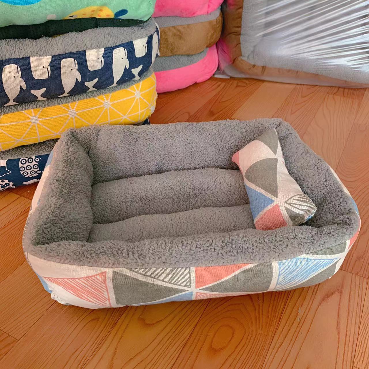 Cozy Linen Pet Bed – Moisture-Proof Comfort